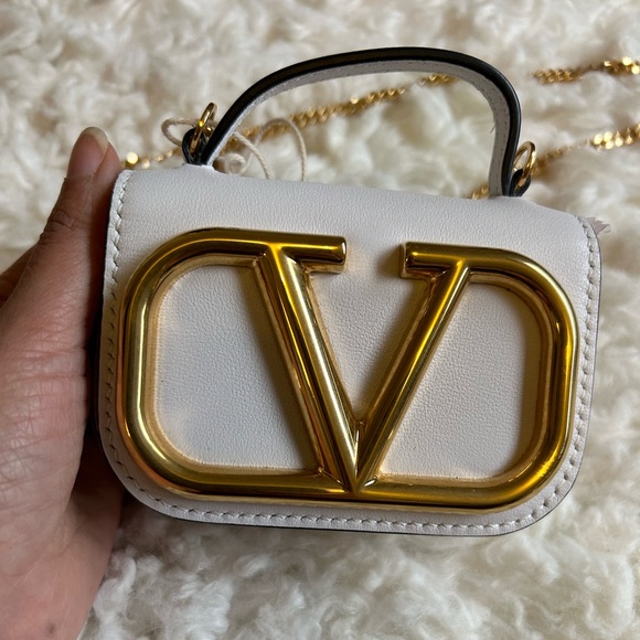 Valentino V logo  Bag brand new ! - Picture 2 of 3